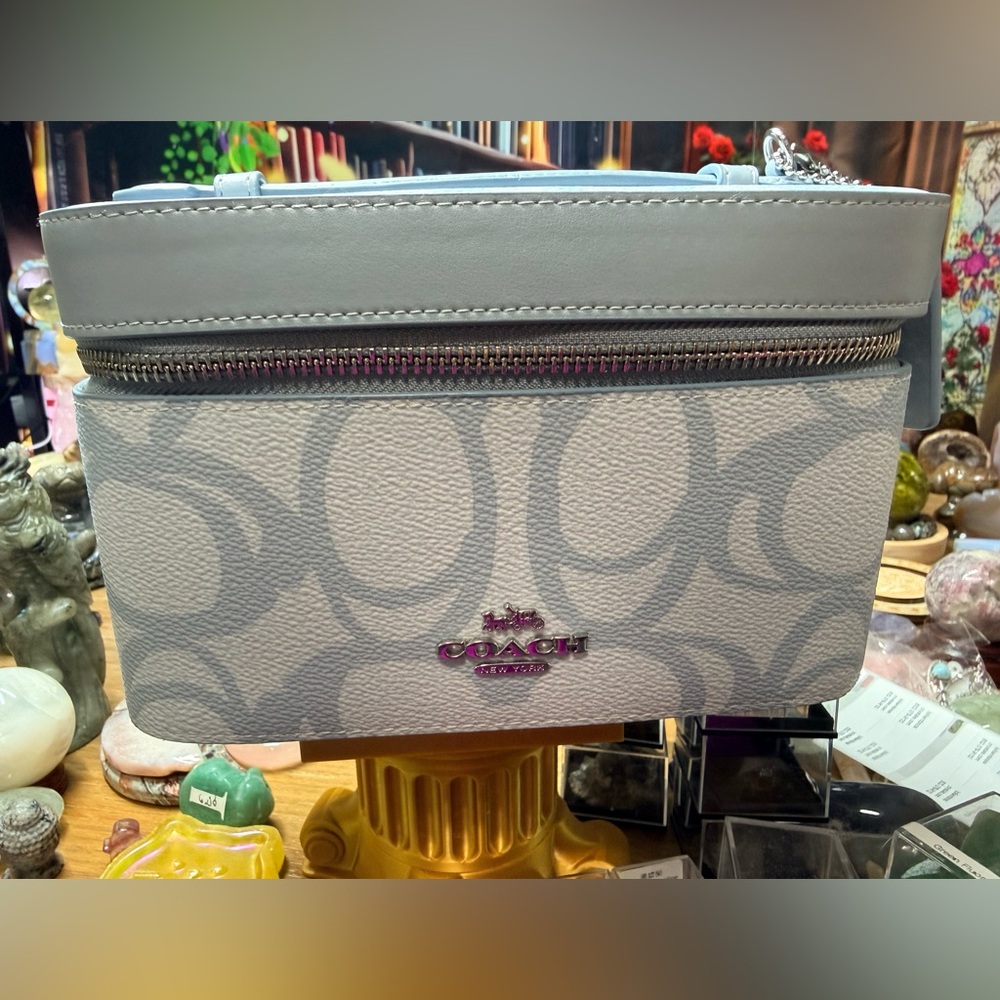Authentic Coach Cosmetic Train Case – Rare & Sold Out